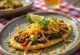 Huarache mexicano auténtico con frijoles y queso