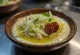 Caldo verde con papa, servido con chorizo