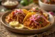 Tacos de cochinita pibil servidos