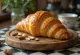 Croissants de mazapán servidos