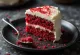 Pastel Red Velvet vegano con frutas frescas