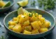 Salsa de piña y jengibre al estragón servida