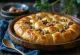 Focaccia de nuez y mazapán servida
