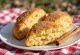 Scones de miel y canela recién horneados