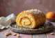 Bolo de Rolo con almendra, rebanadas rellenas de mermelada de chabacano y almendra