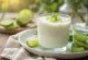 Kéfir Probiótico de Aloe Vera decorado con menta fresca