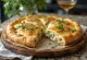 Calzone de hierbas finas recién horneado