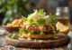Hamburguesa de pollo césar con pollo a la parrilla